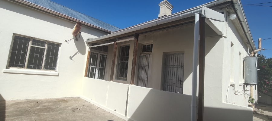 6 Bedroom Property for Sale in Sydenham Eastern Cape